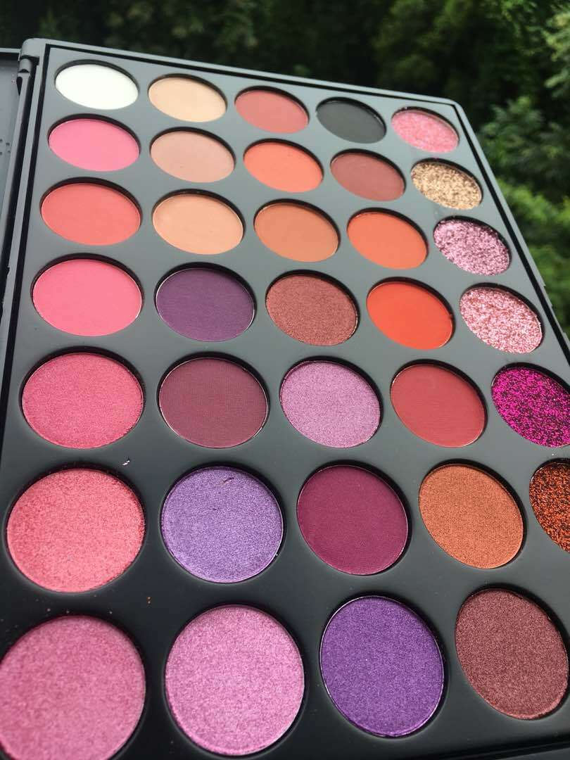 Allure Beauty Artistry 35 Color Eyeshadow & Glitter Palette