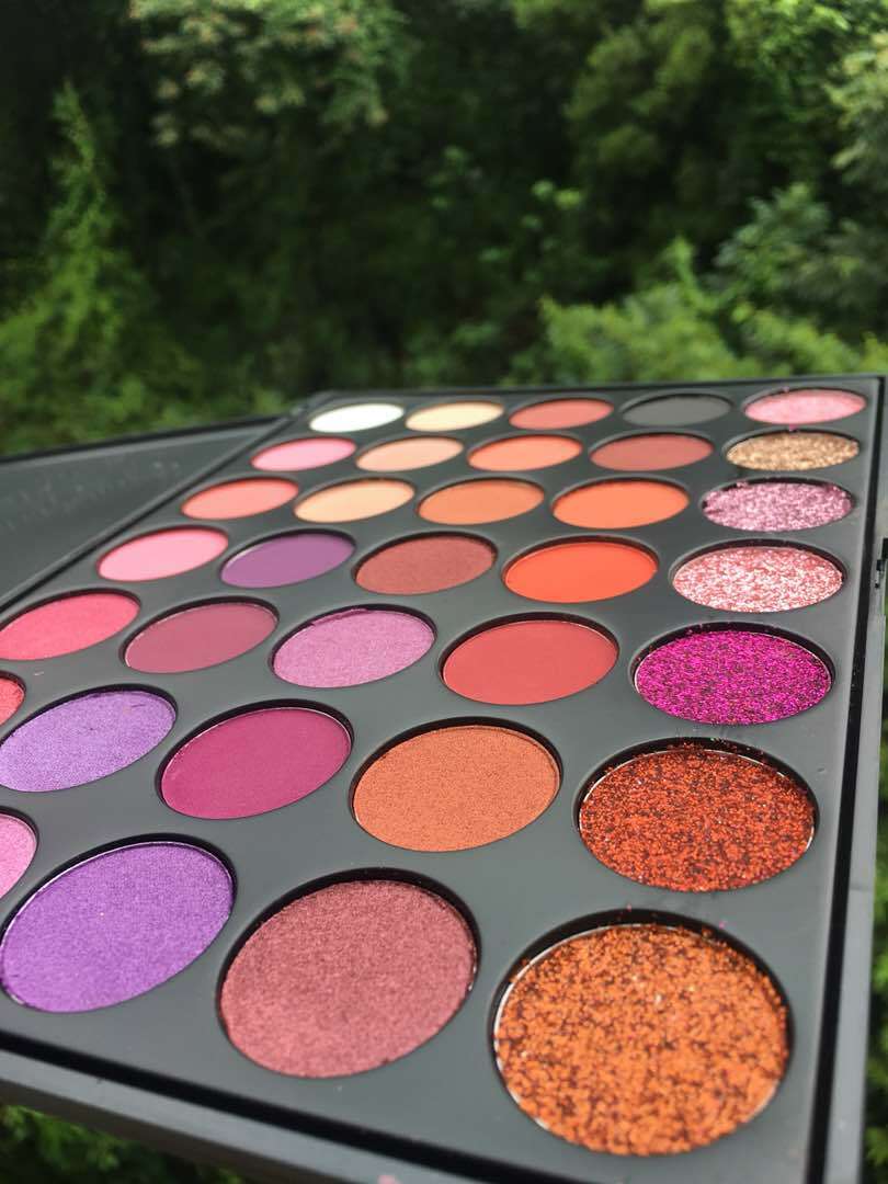 Allure Beauty Artistry 35 Color Eyeshadow & Glitter Palette